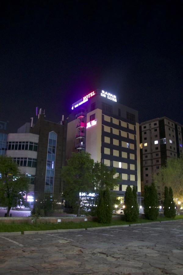 Deluxe Plaza Hotel Almaty Ngoại thất bức ảnh